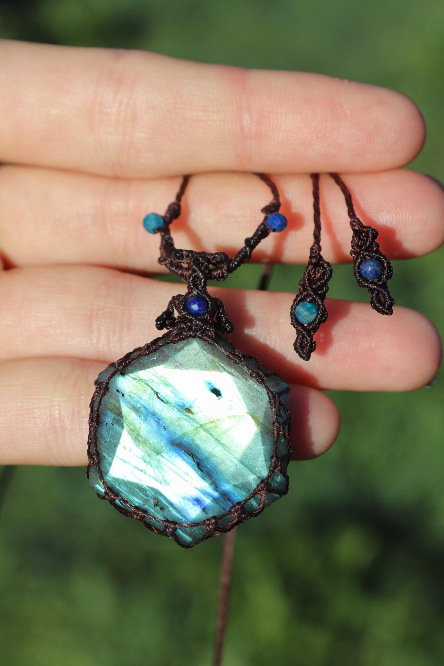 Pendentif étoile double face à facettes en labradorite