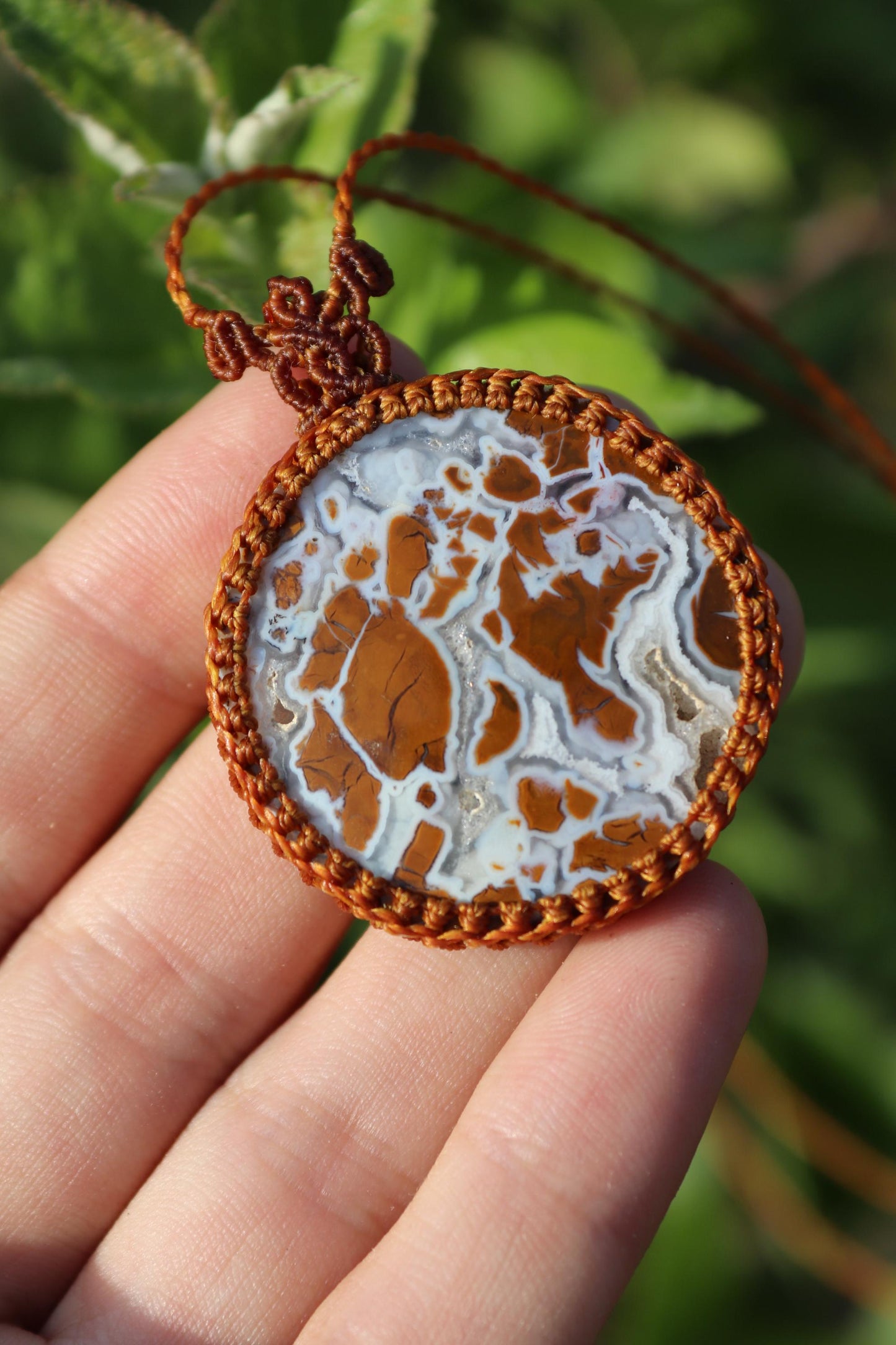 Grand pendentif en agate « barbe à papa » d'Indonésie