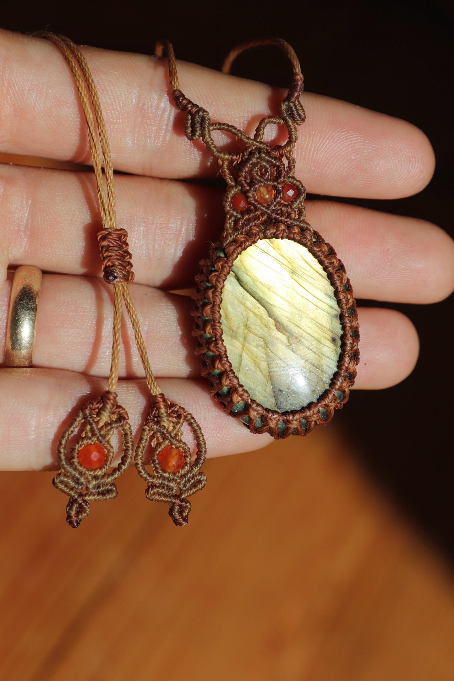 Pendentif LABRADORITE orange et jaune coucher de soleil