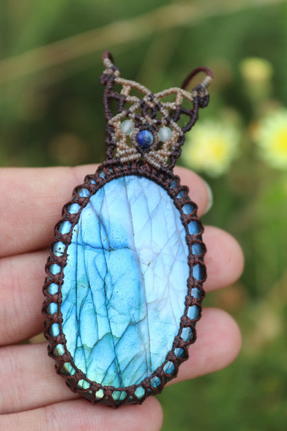 Grand pendentif labradorite 48 mm, bleu ciel