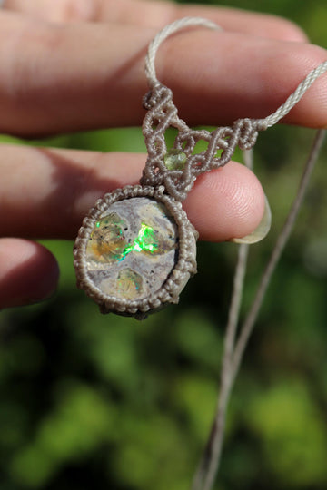 LAMEA Mexican OPAL pendant with peridot beads