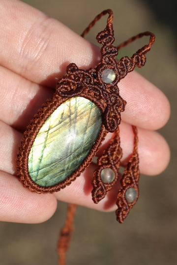 Forest green LABRADORITE pendant