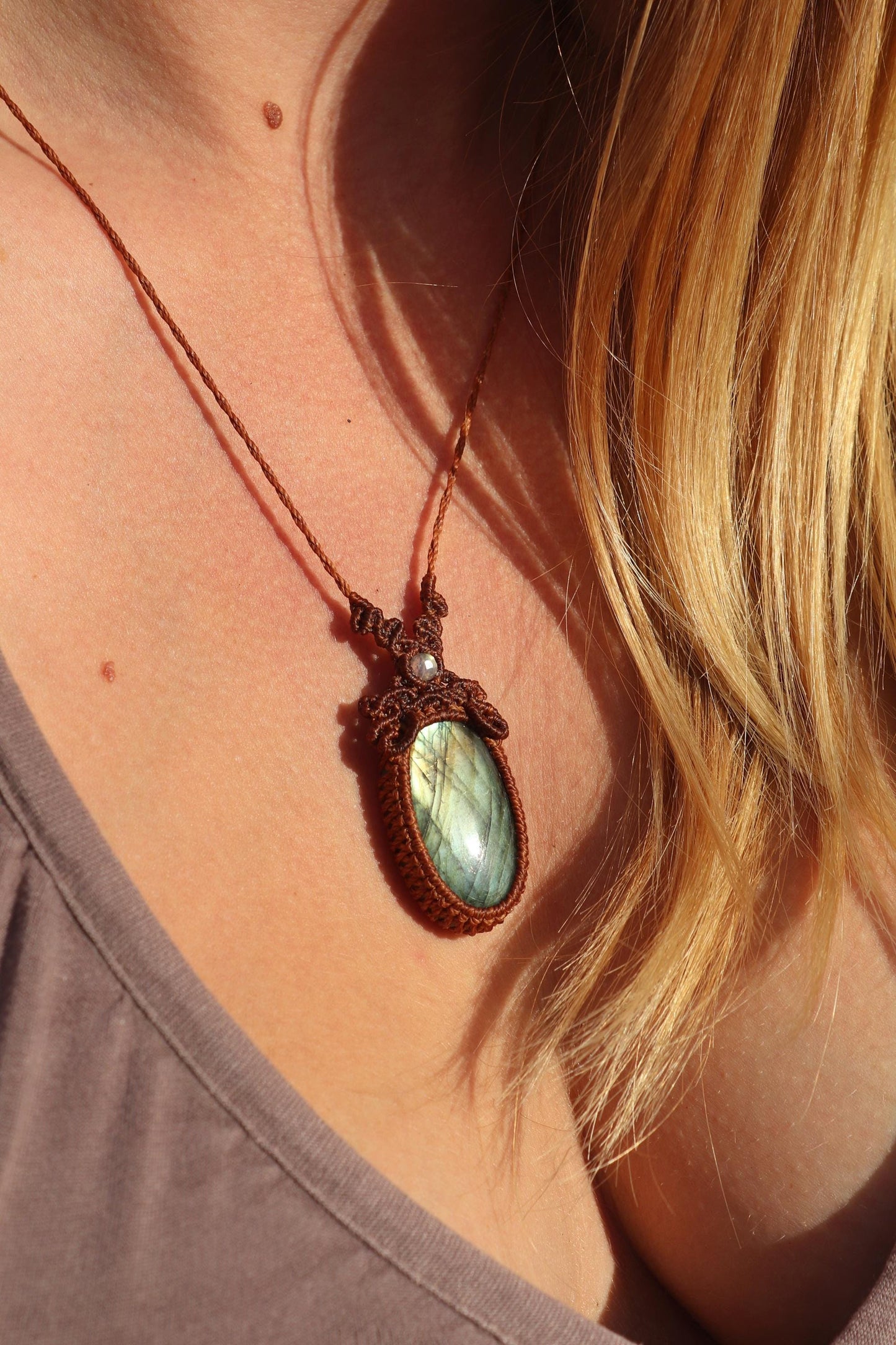 Pendentif en LABRADORITE vert forêt