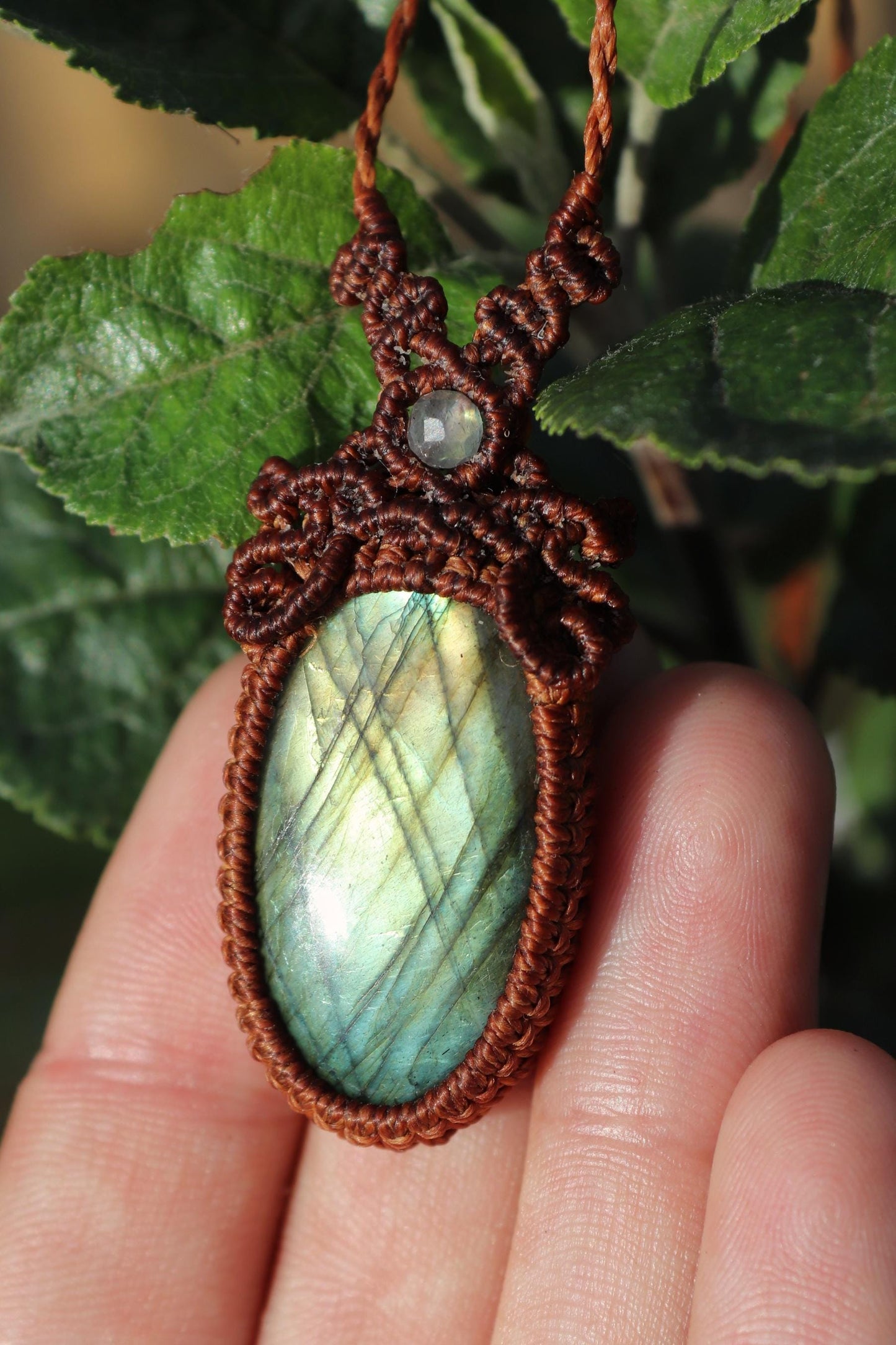 Pendentif en LABRADORITE vert forêt