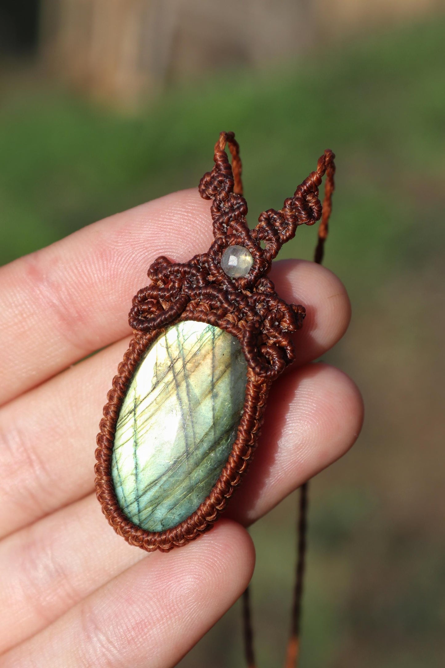 Pendentif en LABRADORITE vert forêt