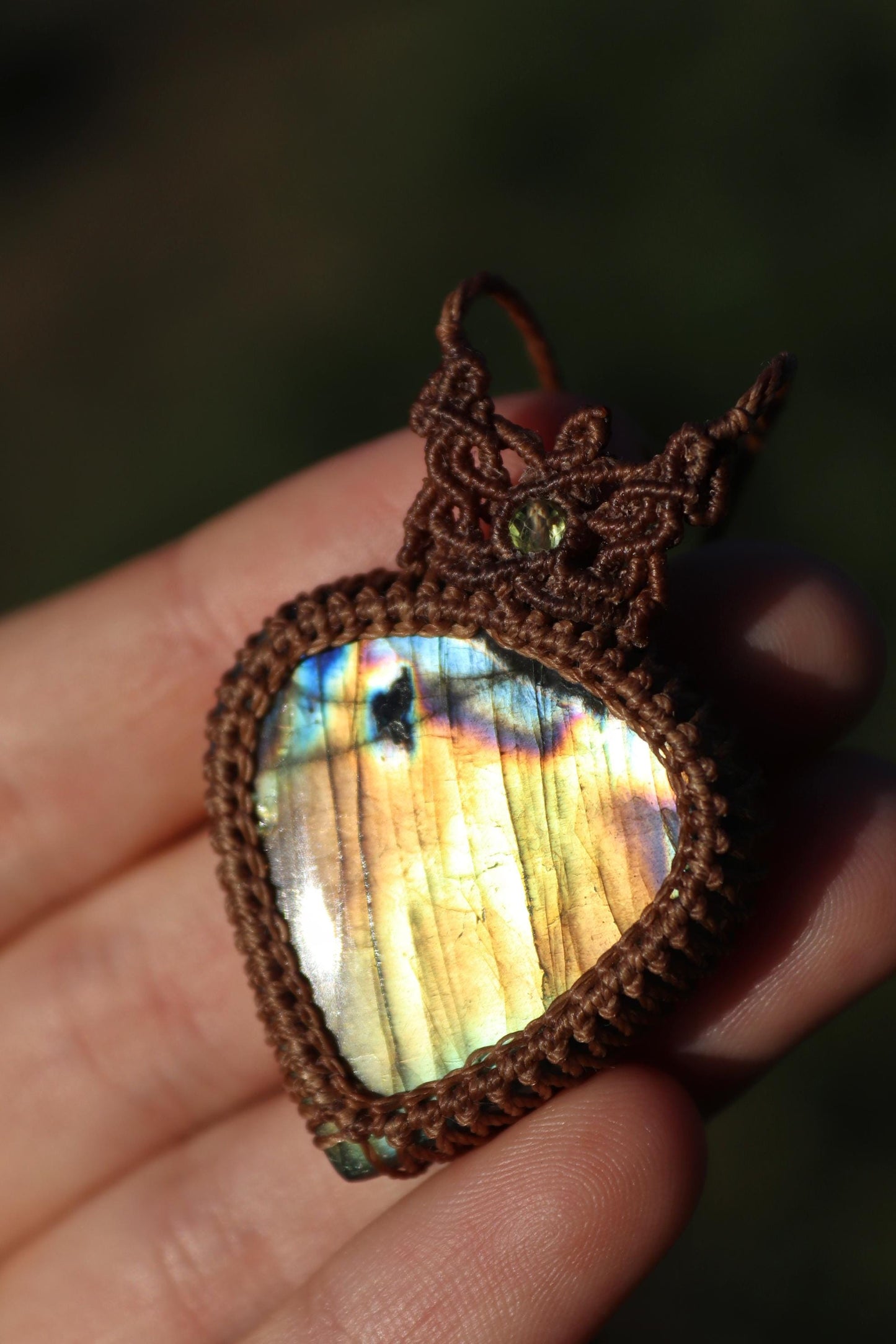 Golden Labradorite pendant with peridot beads