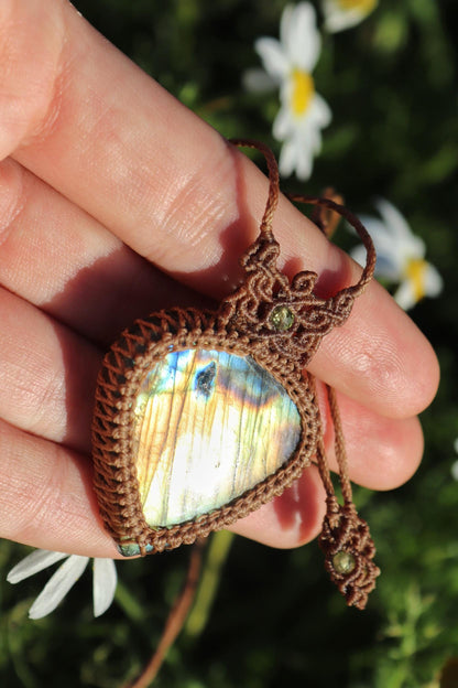 Golden Labradorite pendant with peridot beads