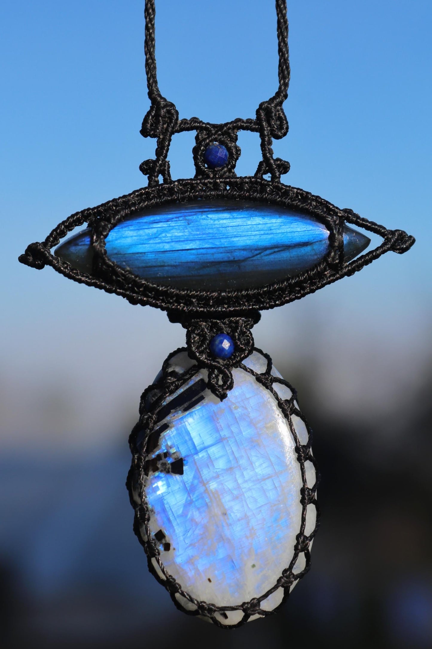 PIERRE DE LUNE avec tourmaline et LABRADORITE bleu roi
