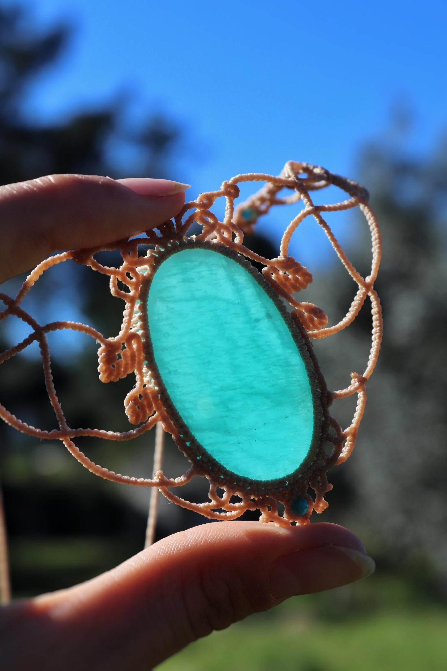 Grand ras-de-cou en AMAZONITE bleu paraïba