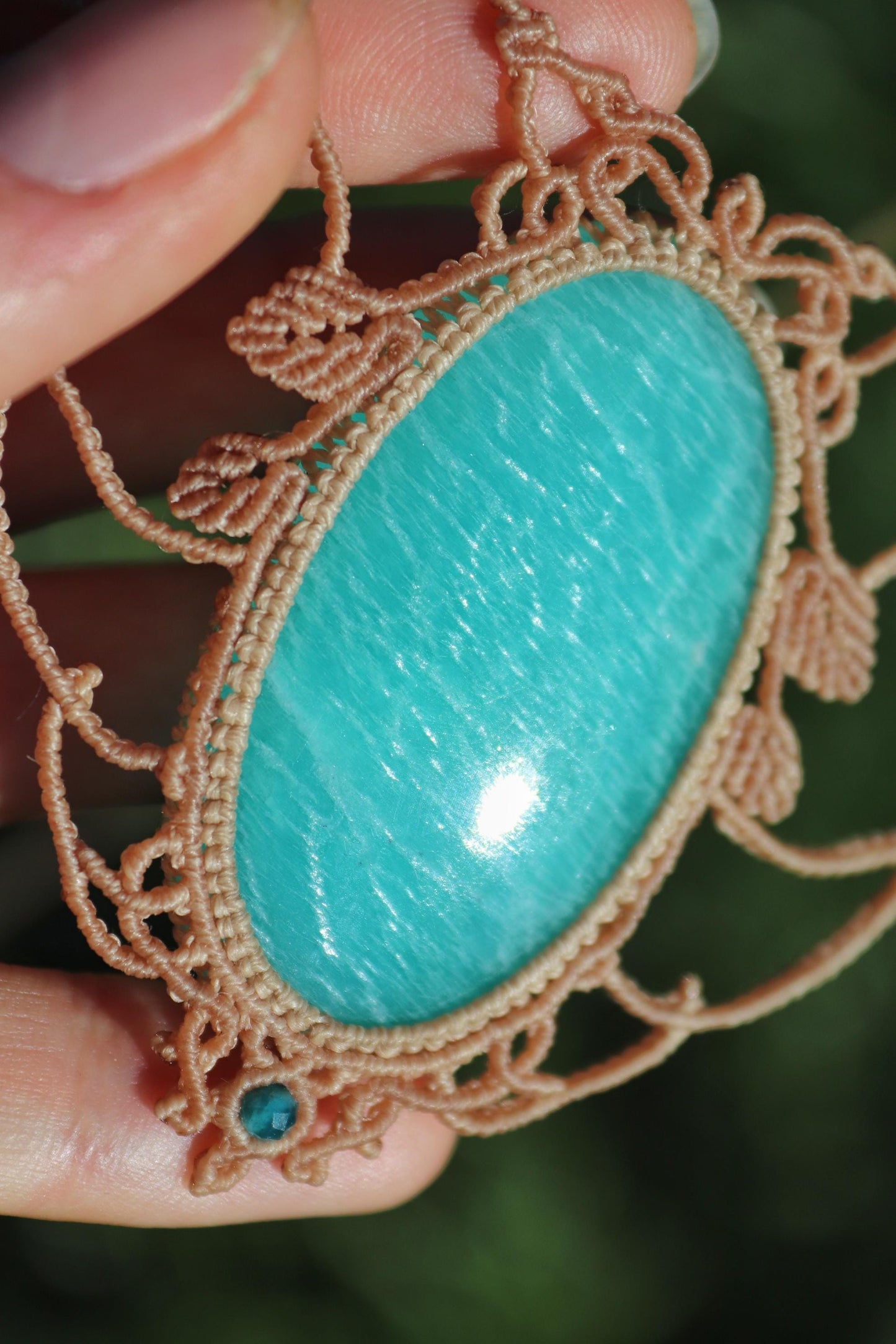 Grand ras-de-cou en AMAZONITE bleu paraïba