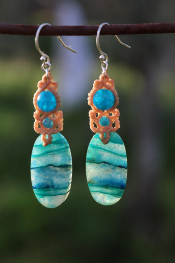 Boucles d'oreilles en shattuckite dans du quartz avec des perles d'apatite, argent 925