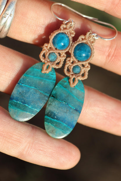 SHATTUCKITE in quartz earrings with apatite beads, 925 silver