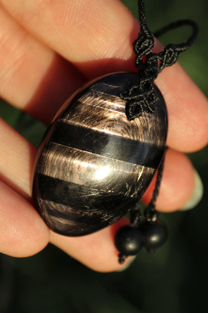 Pendentif HYPERSTHÈNE avec perles de SHUNGITE russe naturelle
