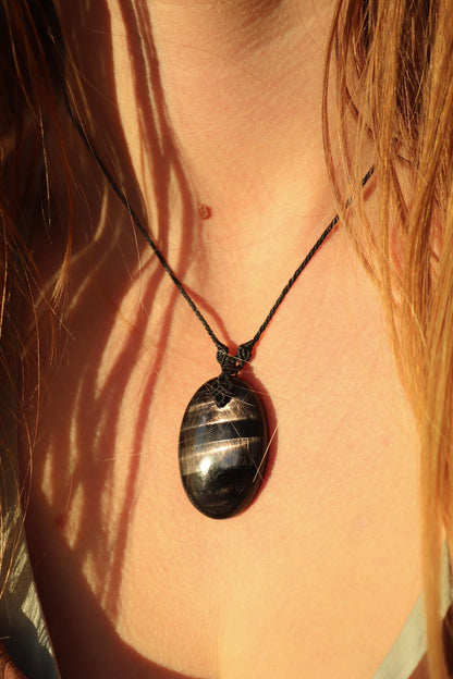 Pendentif HYPERSTHÈNE avec perles de SHUNGITE russe naturelle