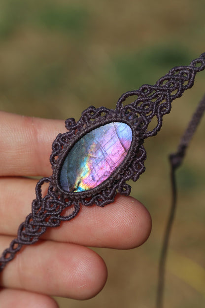 Tour de cou/collier ras du cou en SPECTROLITE violette véritable