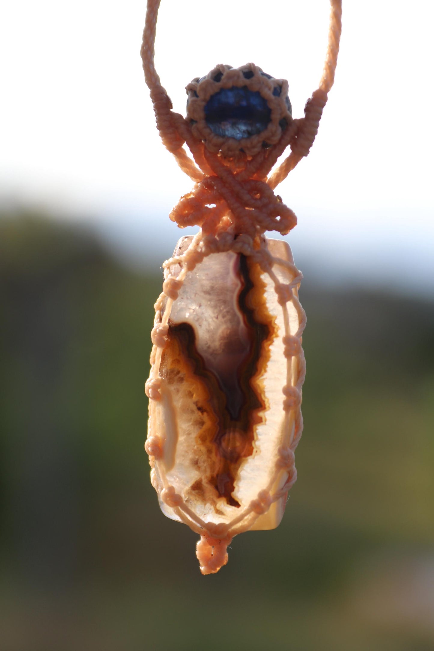 Pendentif en agate Crazy Lace du Mexique et kyanite
