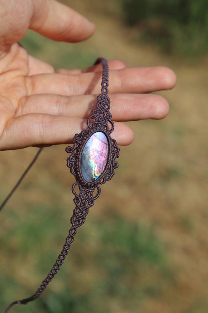 Tour de cou/collier ras du cou en SPECTROLITE violette véritable