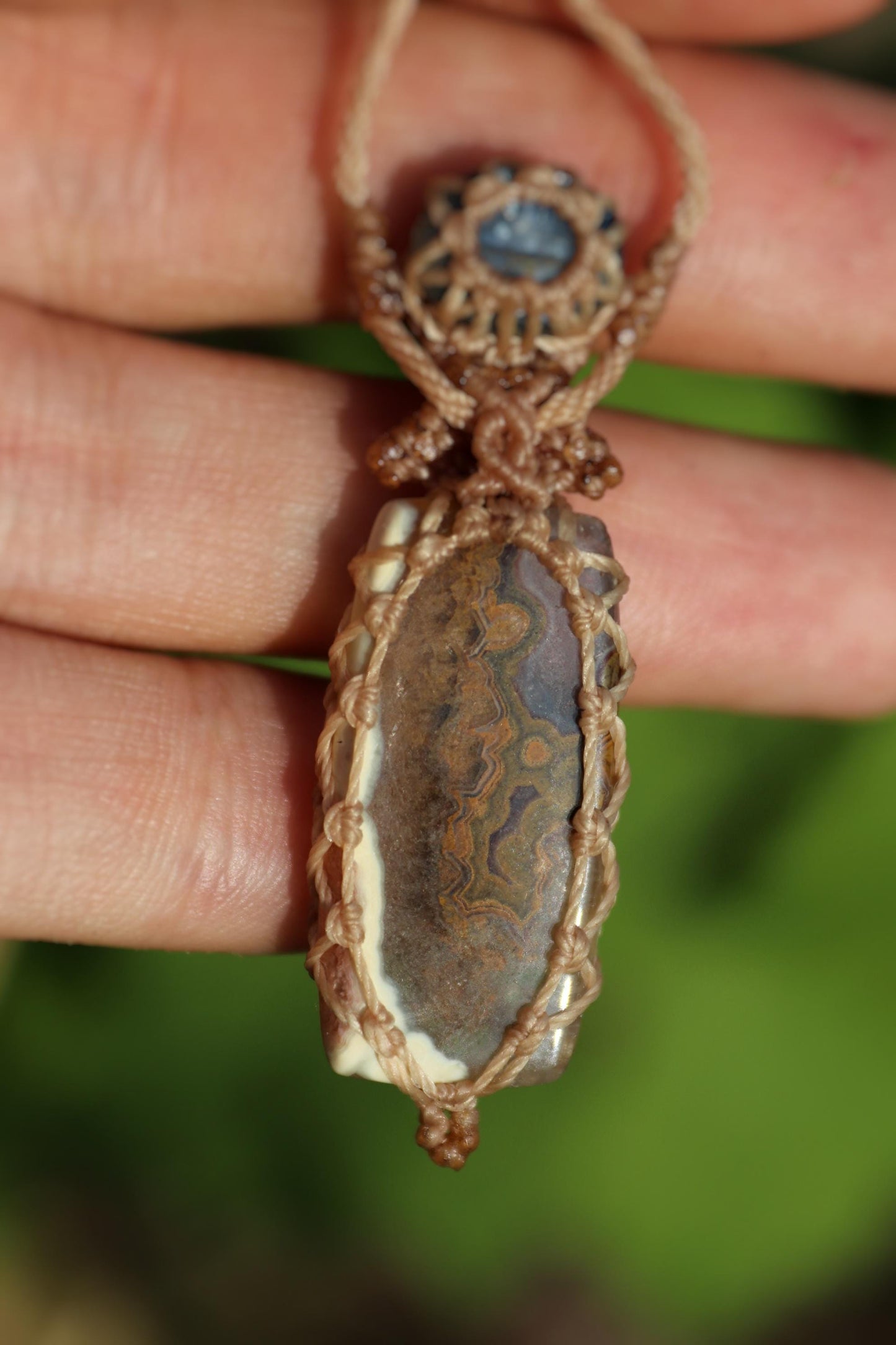 Pendentif en agate Crazy Lace du Mexique et kyanite