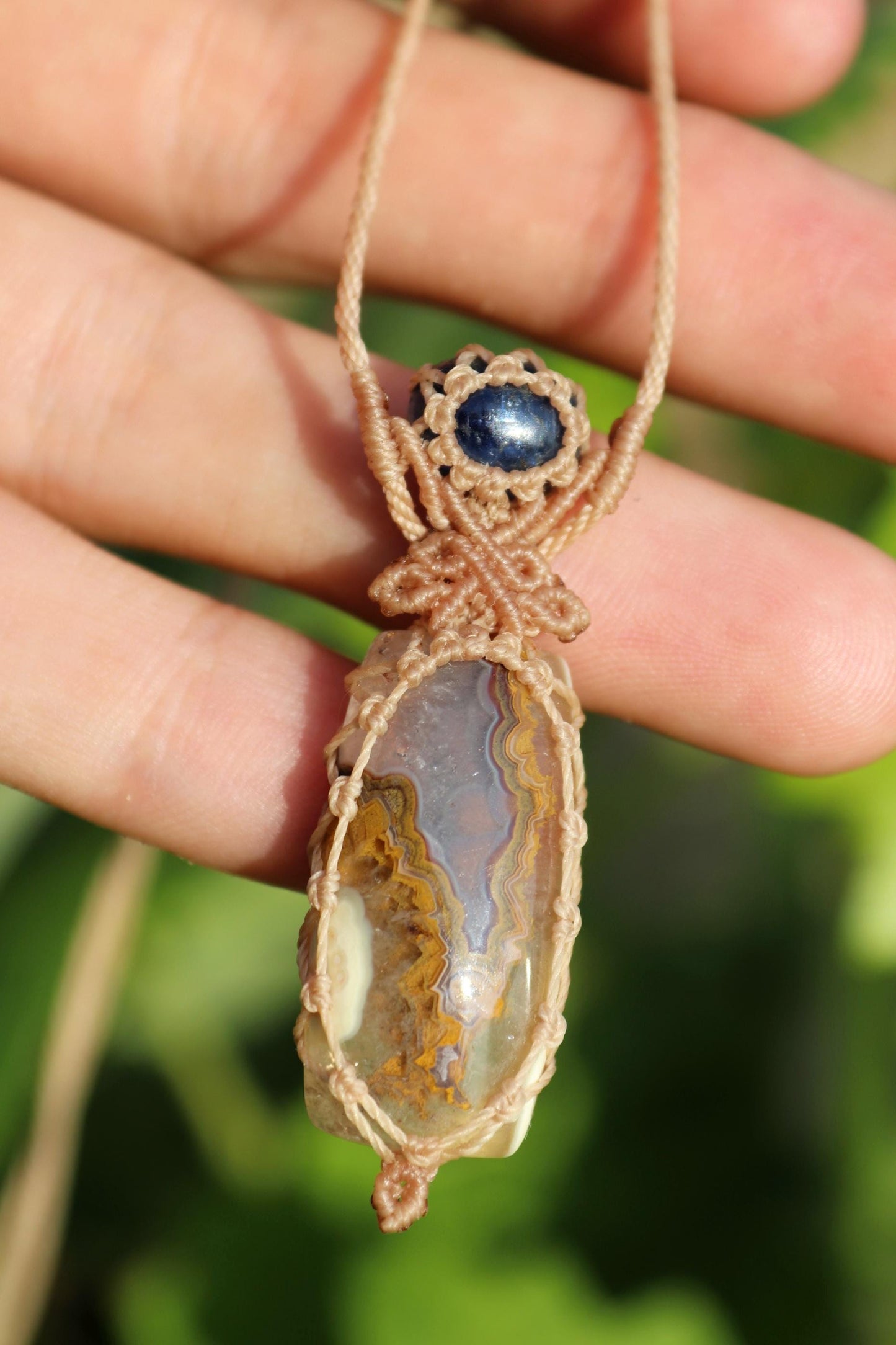 Pendentif en agate Crazy Lace du Mexique et kyanite
