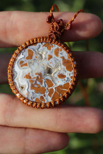 Grand pendentif en agate « barbe à papa » d'Indonésie