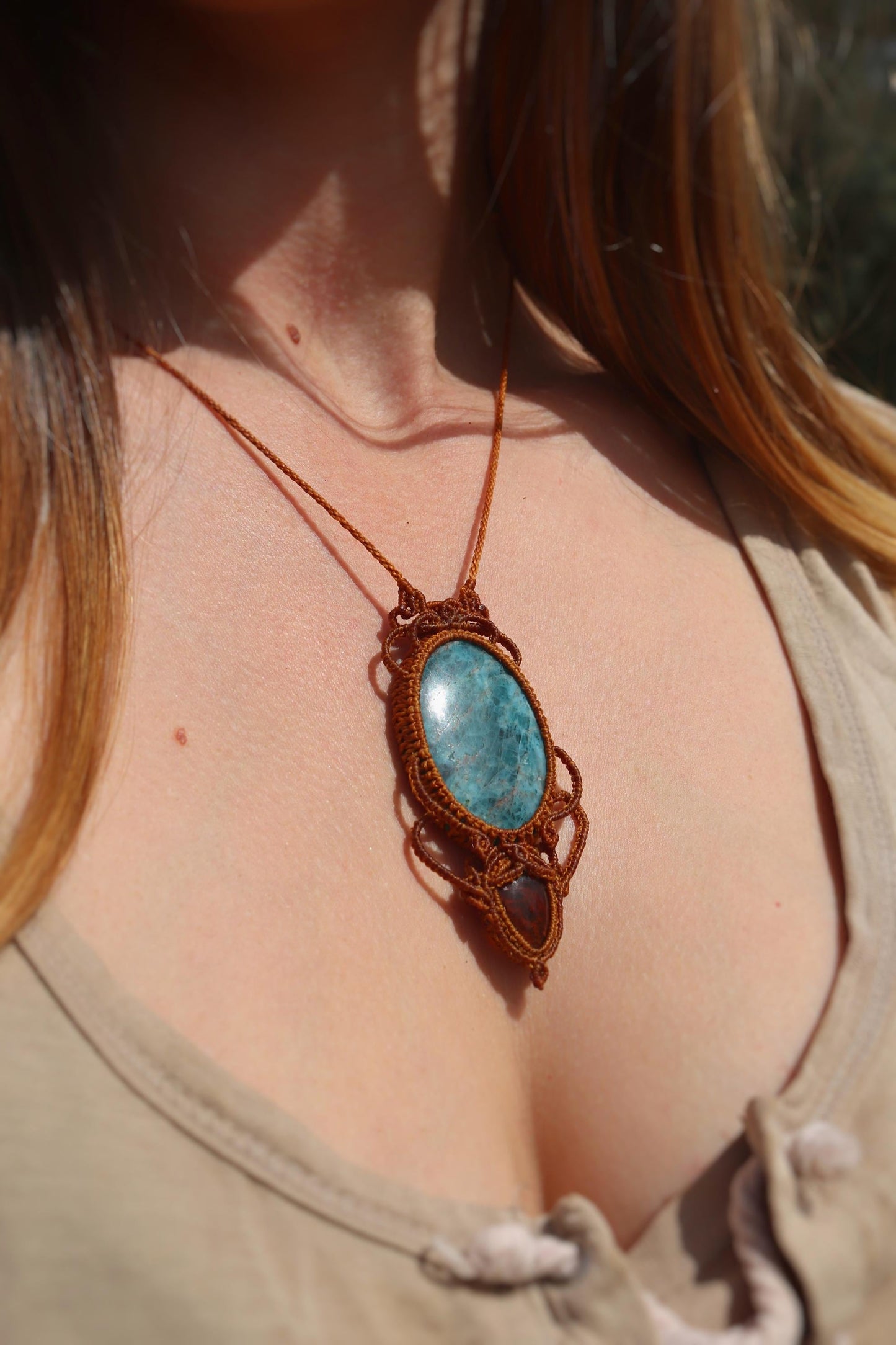 Pendentif APATITE néon et opale du Mexique