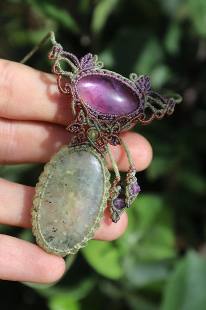 ELOWEN’S GARDEN Pendentif en prénite et améthyste