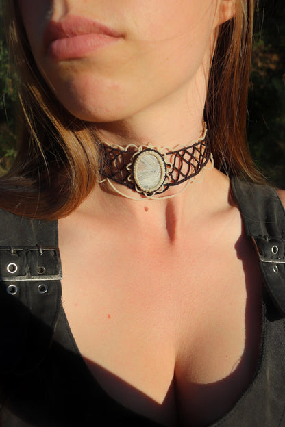 Collier ras-du-cou en agate de style victorien