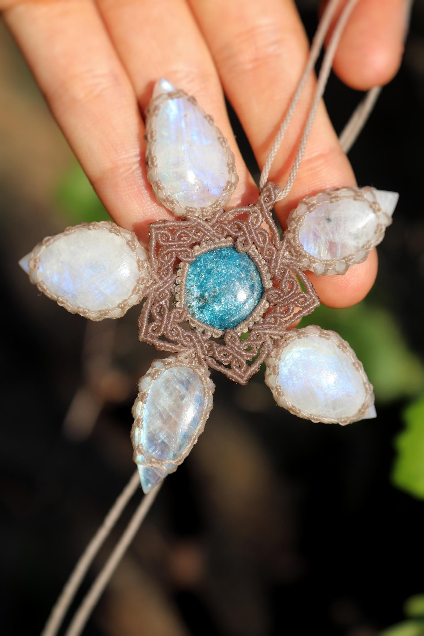 Pendentif PIERRE DE LUNE et APATITE