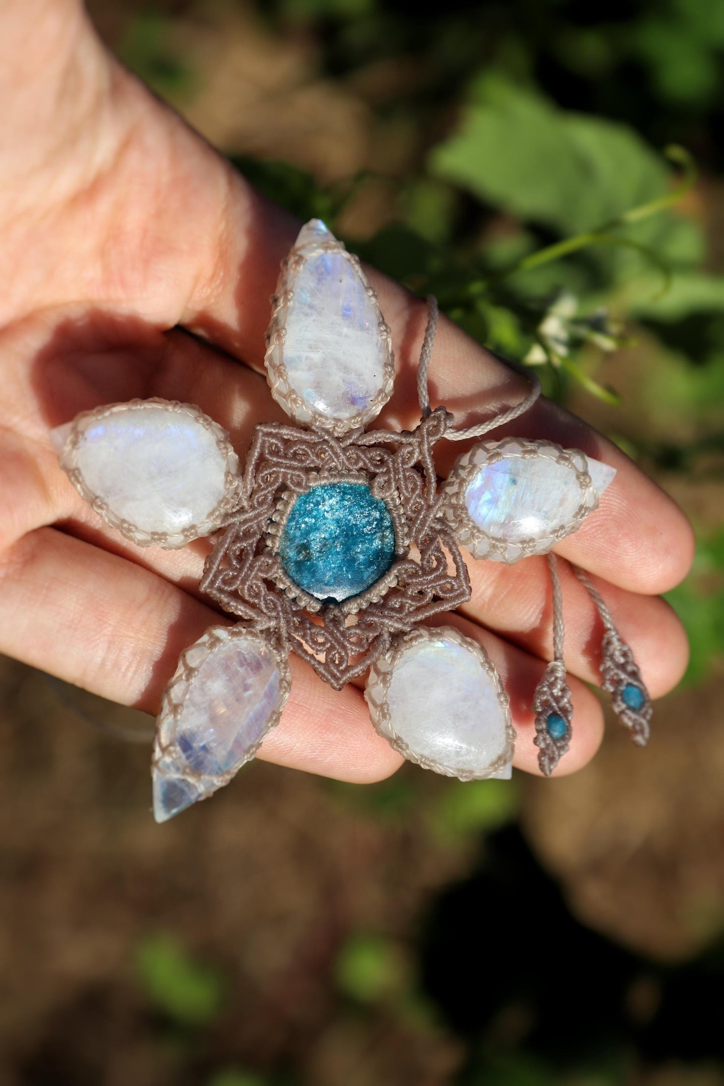 Pendentif PIERRE DE LUNE et APATITE