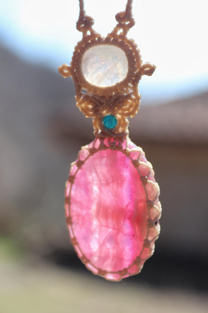 Pendentif rare en calcite COBALTO rose et pierre de lune