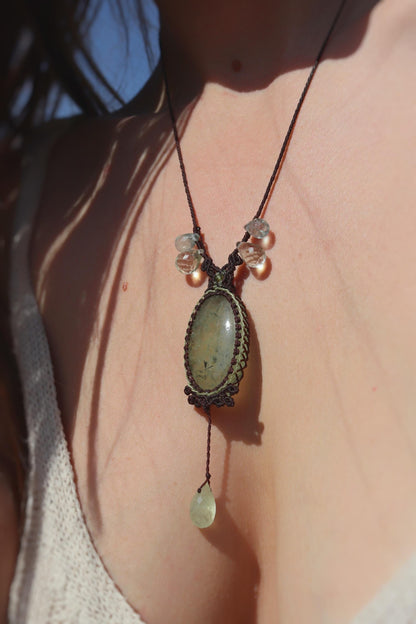 Pendentif PREHNITE avec Aigue-marine, Améthyste verte et péridot