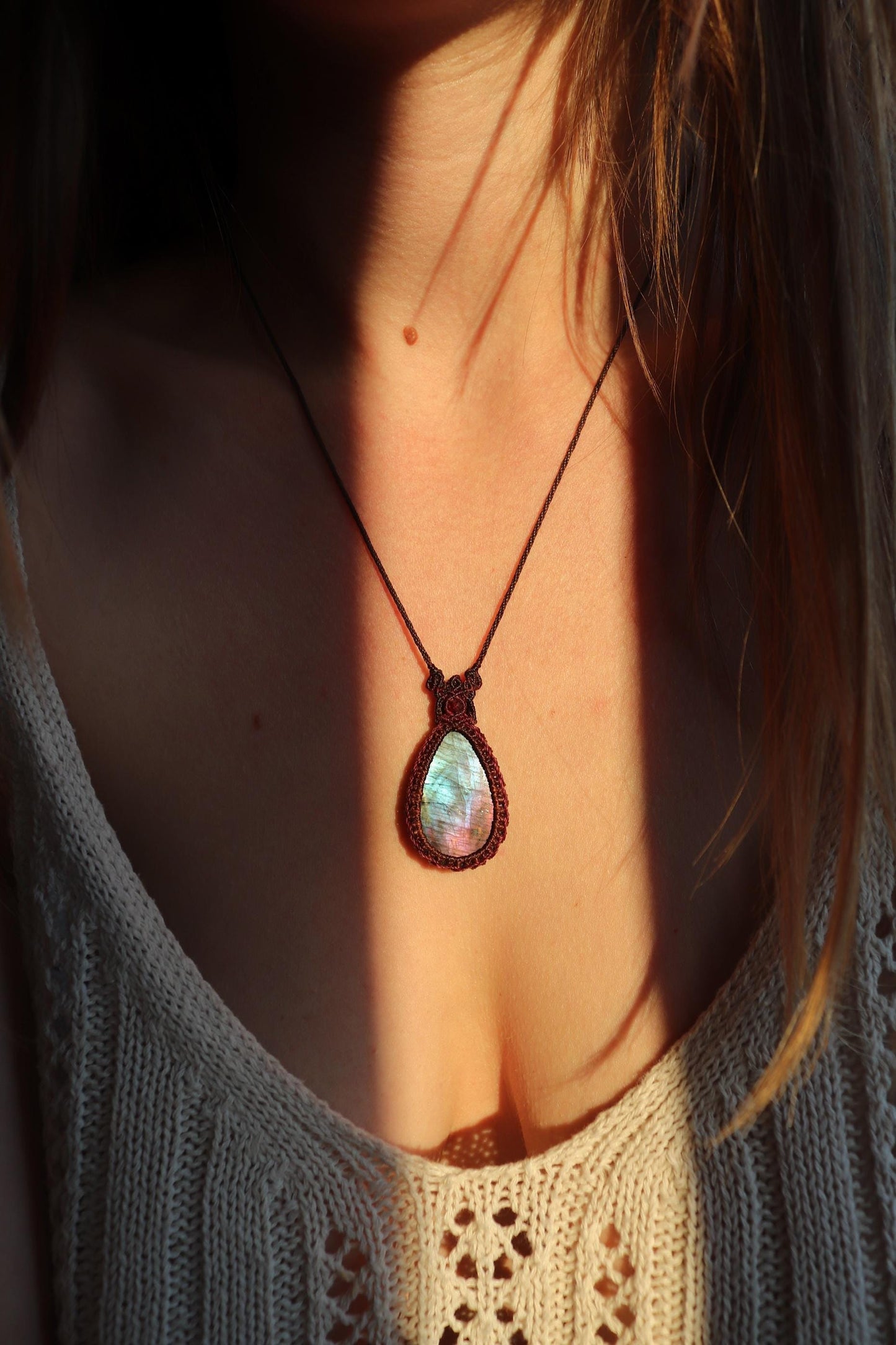 Pendentif en LABRADORITE violette