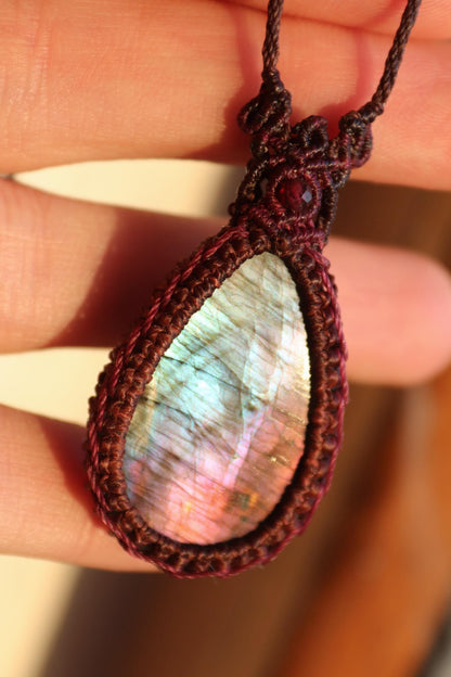 Pendentif en LABRADORITE violette
