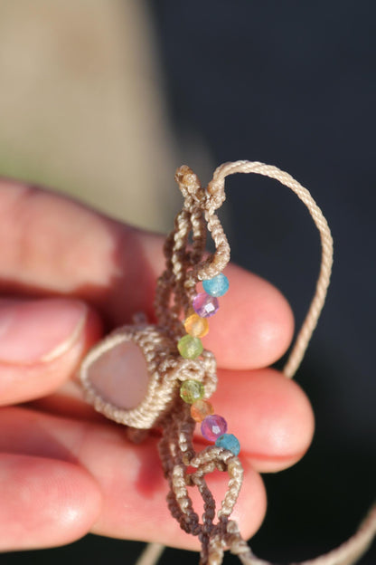 Ras du cou en PIERRE DE LUNE arc-en-ciel avec perles de pierres précieuses naturelles