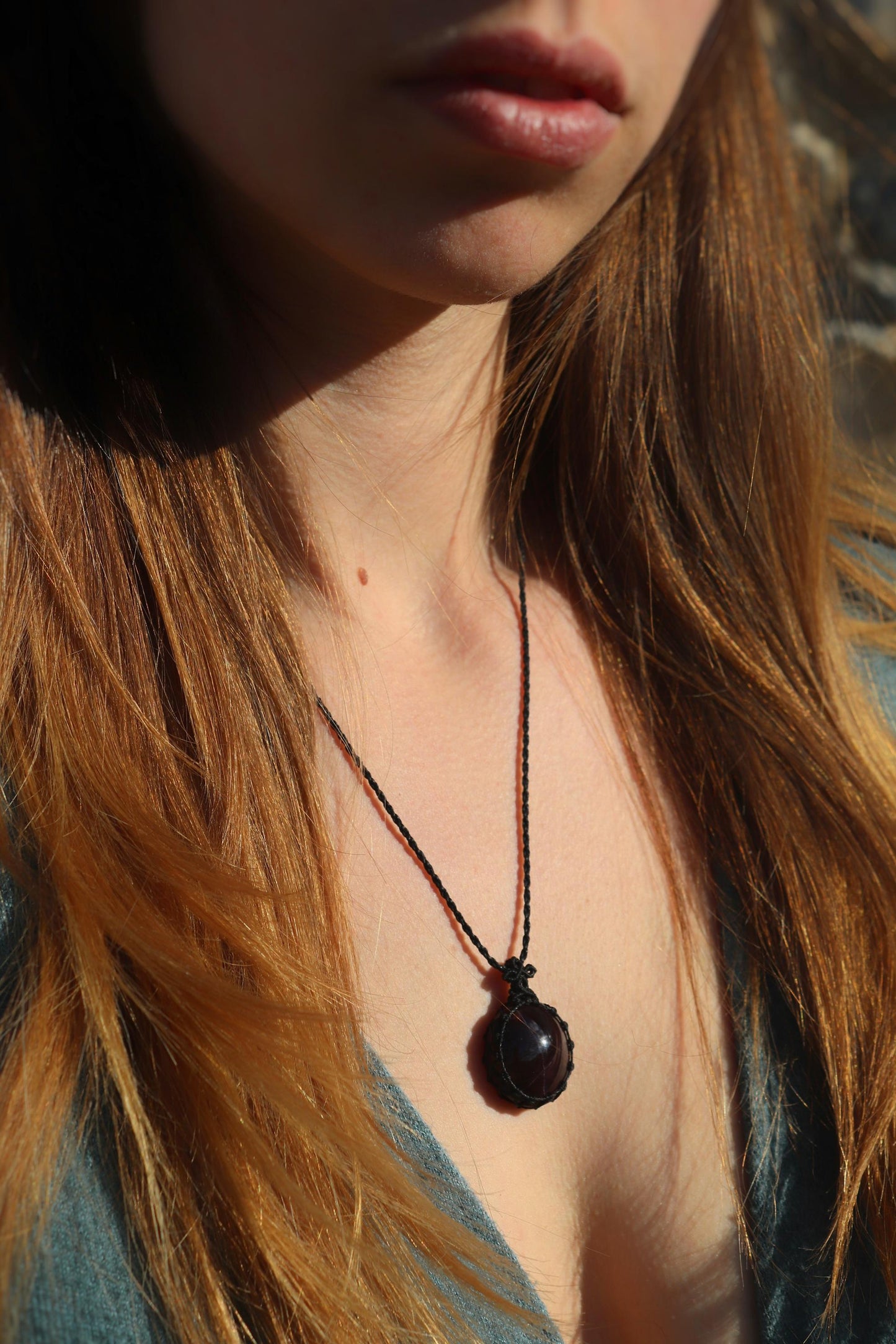 Star RUBY pendant in black macrame