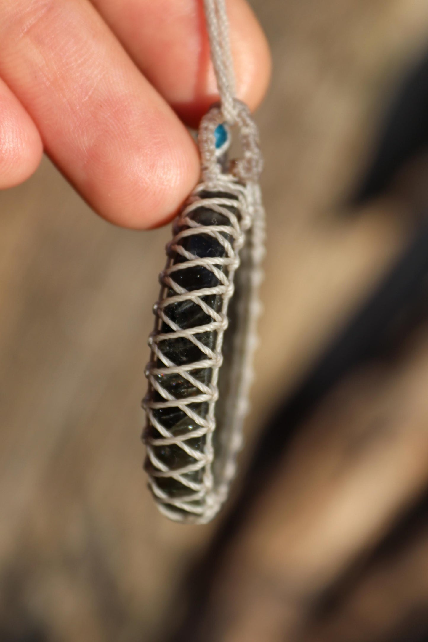 Pendentif en labradorite bleue