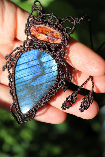OPALE caverneuse du Mexique et LABRADORITE bleu profond