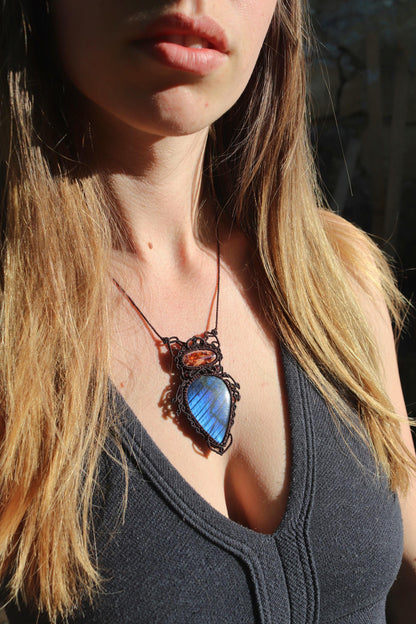 OPALE caverneuse du Mexique et LABRADORITE bleu profond