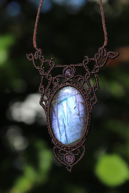 Pendentif en LABRADORITE violette avec perles d'améthyste