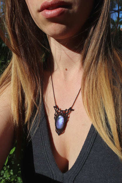 Pendentif en LABRADORITE violette avec perles d'améthyste