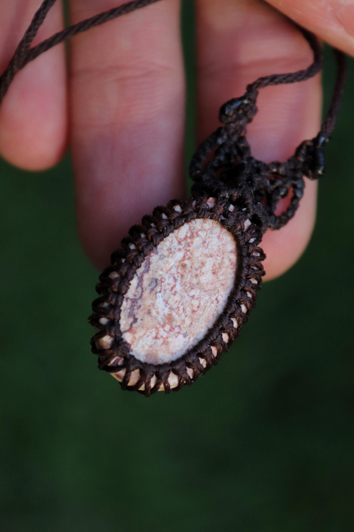 Collier micro-macramé Opale du Mexique