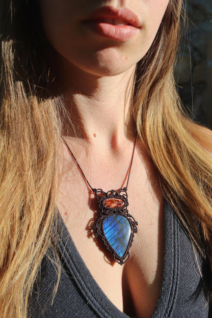 OPALE caverneuse du Mexique et LABRADORITE bleu profond