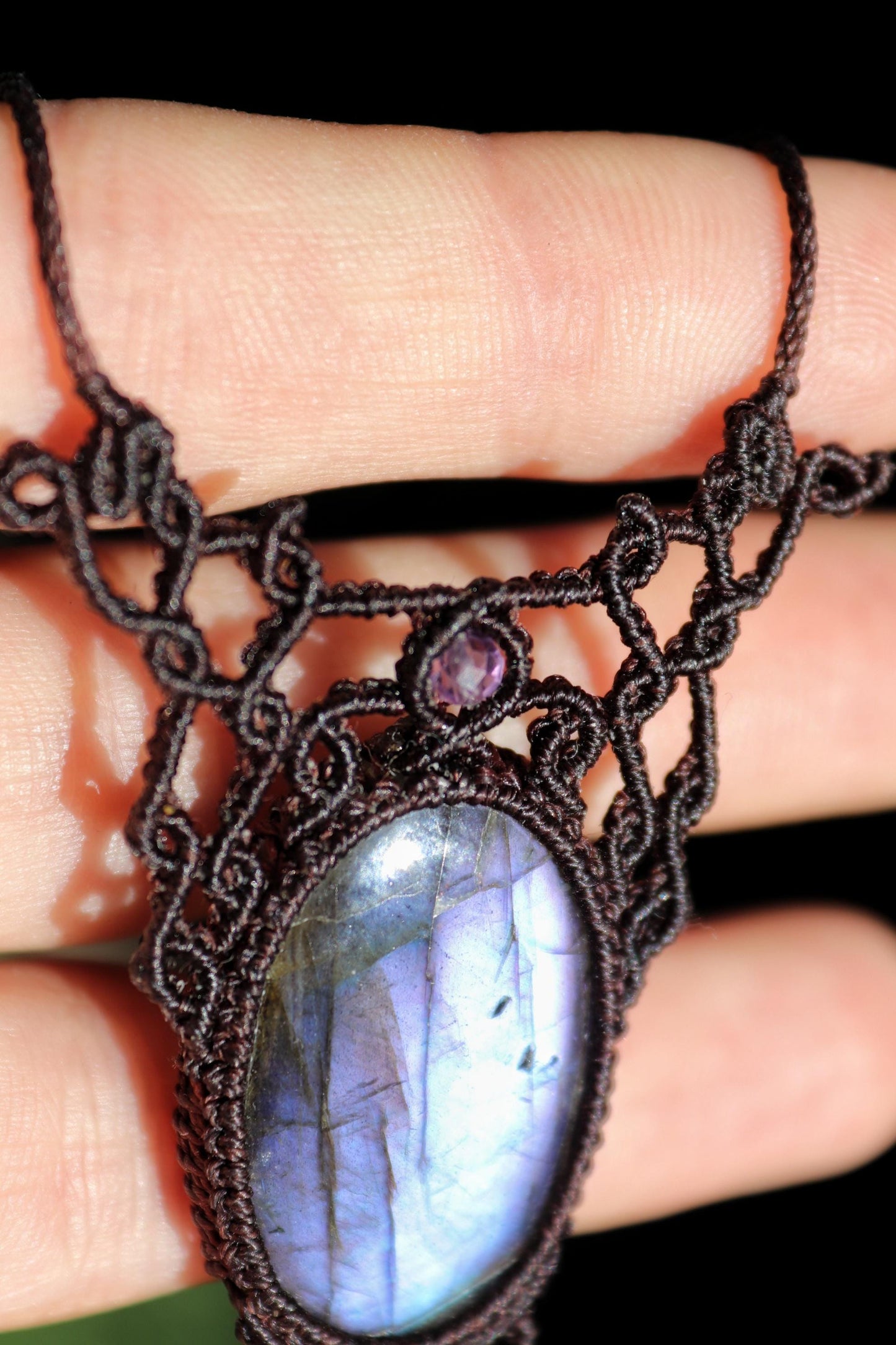 Pendentif en LABRADORITE violette avec perles d'améthyste
