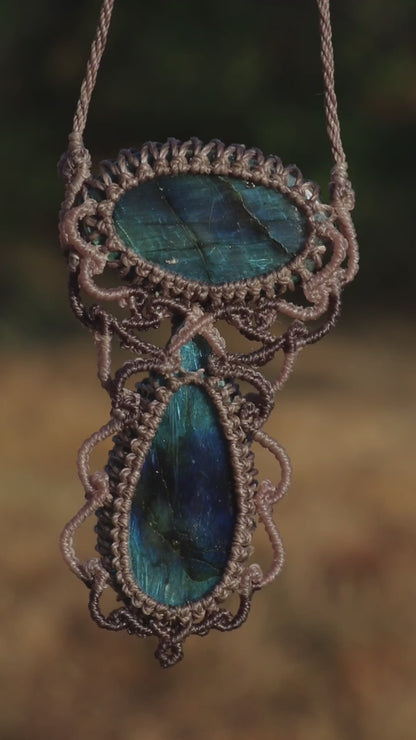 Colgante doble de labradorita "Aguas Azules" | Joyería de macramé
