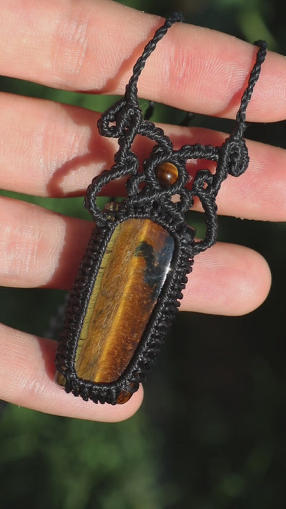 Strong tigers eye pendant for men