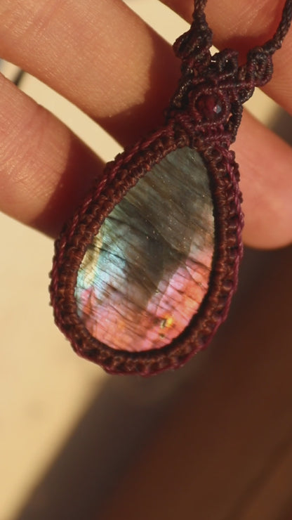 Pendentif en LABRADORITE violette