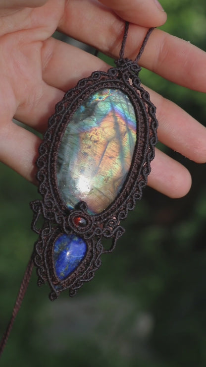 Yellow rainbow labradorite, Garnet and lapis lazuli pendant