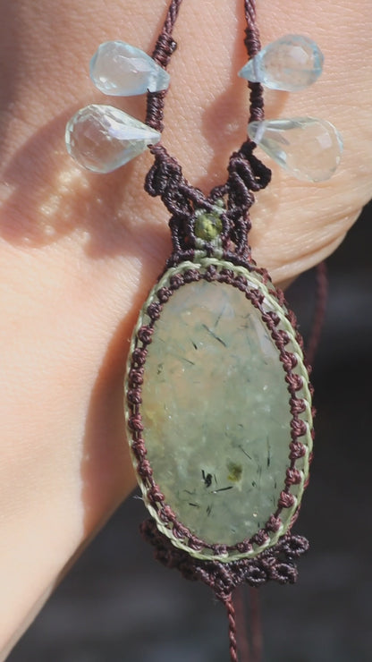 Pendentif PREHNITE avec Aigue-marine, Améthyste verte et péridot
