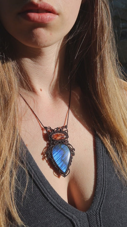 OPALE caverneuse du Mexique et LABRADORITE bleu profond