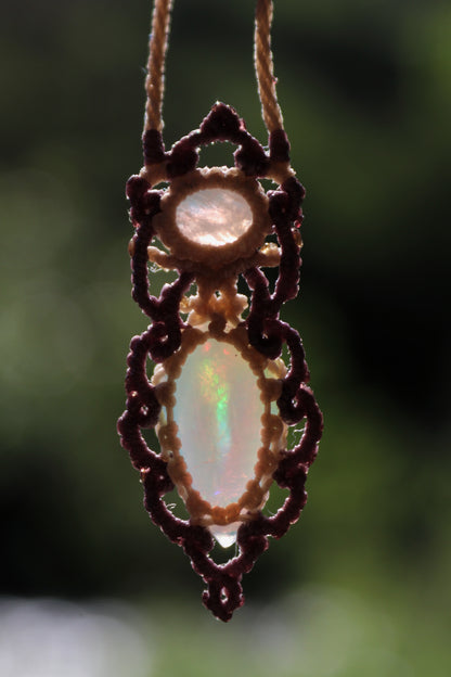 Edler äthiopischer Opal- und Mondstein-Anhänger